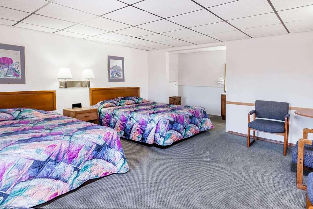 Knights Inn Mackinaw City Phòng bức ảnh