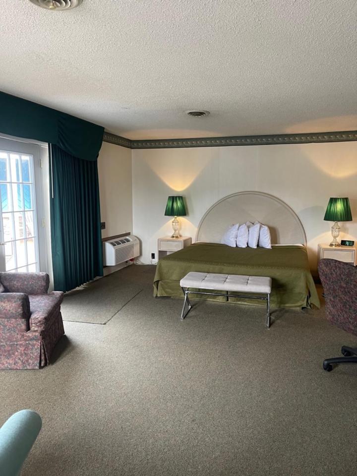 Knights Inn Mackinaw City Ngoại thất bức ảnh