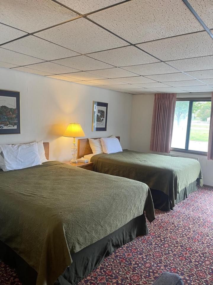 Knights Inn Mackinaw City Ngoại thất bức ảnh
