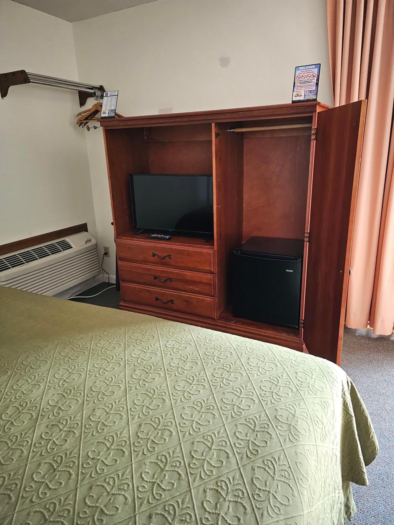 Knights Inn Mackinaw City Ngoại thất bức ảnh