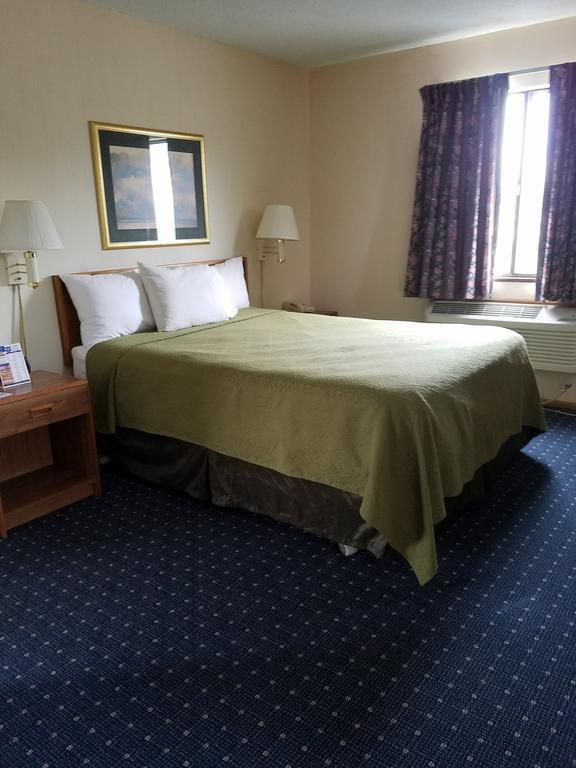 Knights Inn Mackinaw City Ngoại thất bức ảnh